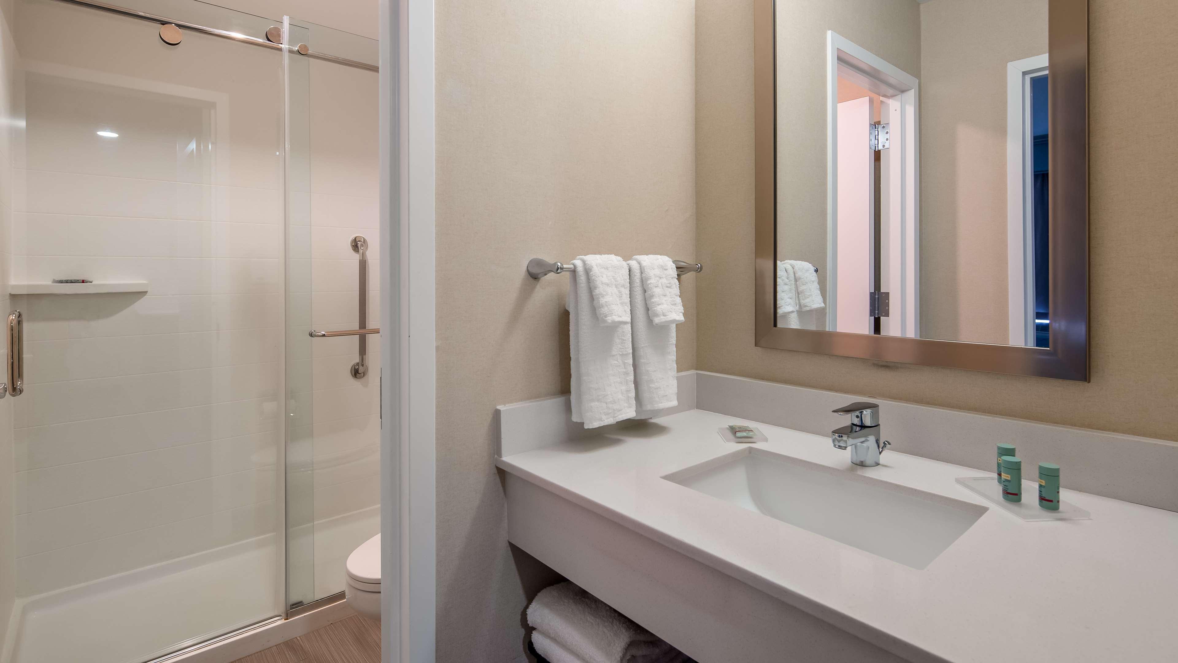 Best Western Hampshire Inn & Suites Сібрук Екстер'єр фото