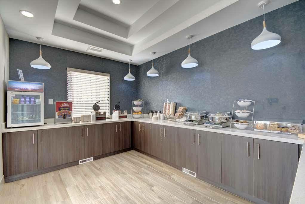 Best Western Hampshire Inn & Suites Сібрук Екстер'єр фото